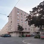 Modern, Bright Studio -Close To The Center In A Quiet Area